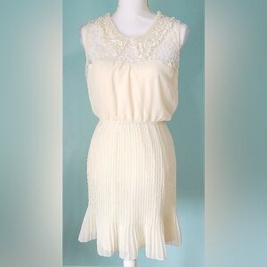 PINKY NWT Cream Lace Sleeveless Dress Size S